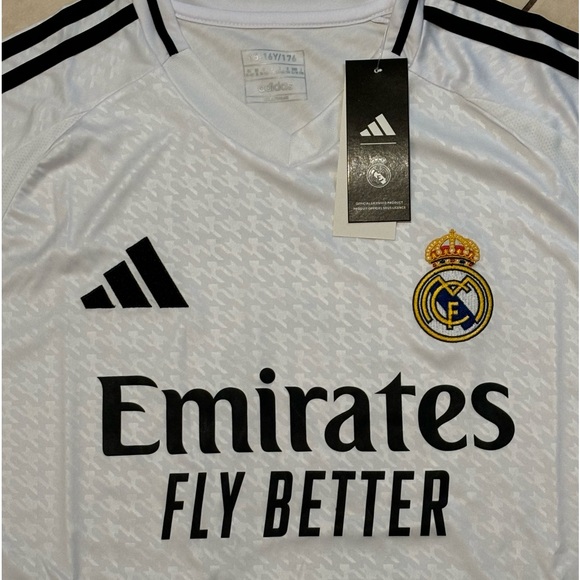 Real Madrid Kylian Mbappe Jersey # 9 , Unisex - Picture 4 of 14